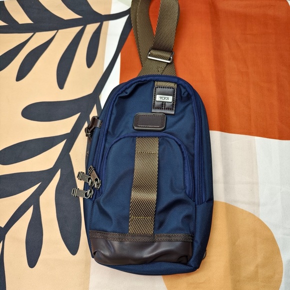 🍩Tumi Alpha Bravo Compact Shoulder BagChest Pack